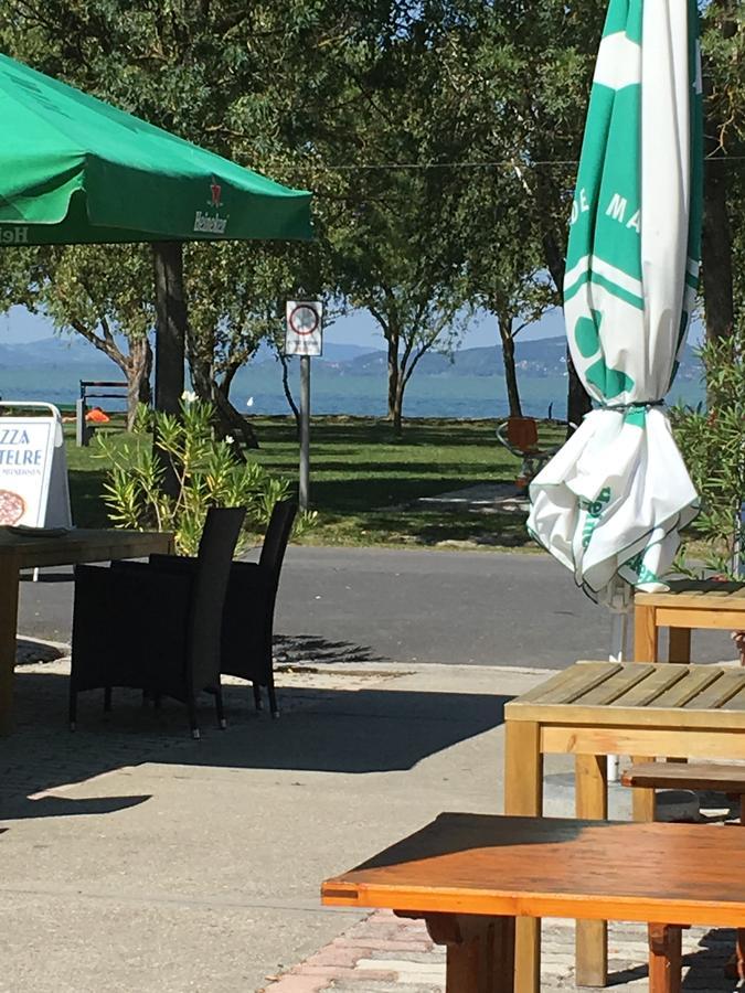 Piccolo Panzio Bed and Breakfast Balatonfenyves Exterior foto